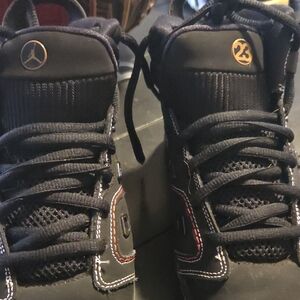 Black Jordans Kids Used 5.5 Yrs